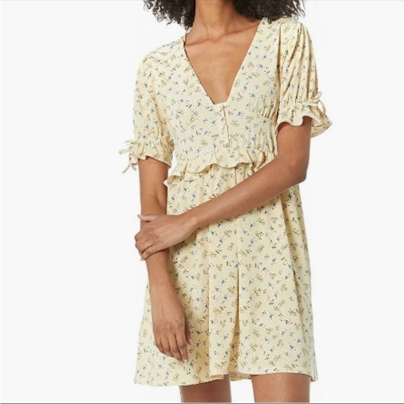 BCBGeneration Dresses & Skirts - BCBGeneration Women's Floral Printed Mini Dress
